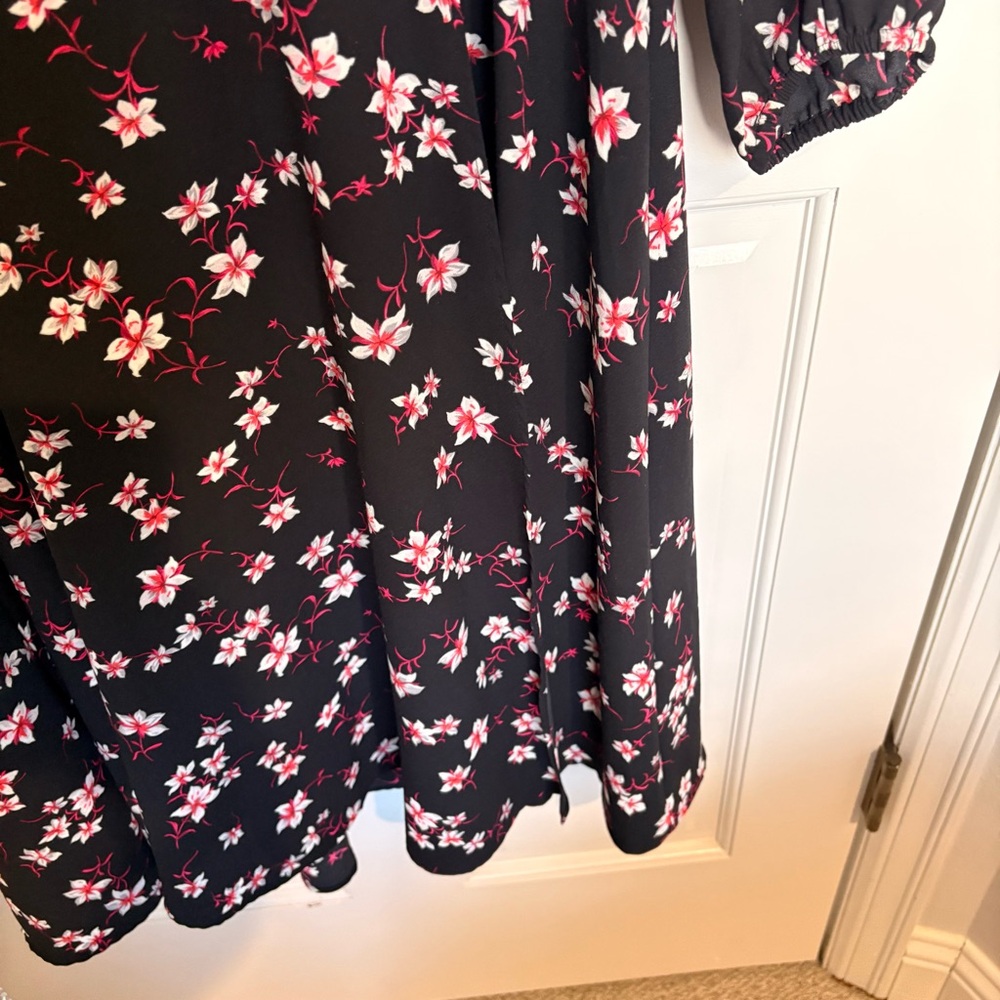 Ann Taylor mid length Floral Long Sleeve Flowy A line dress - Picture 7 of 11